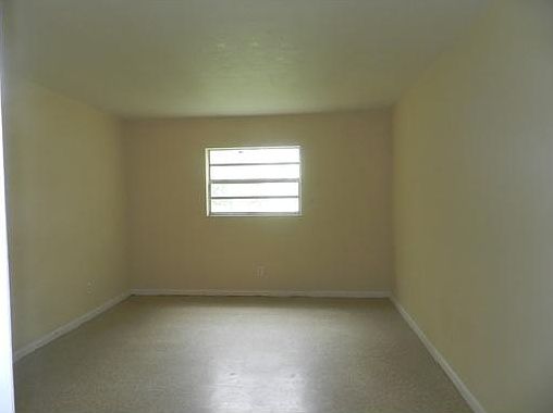 2nd image of 14004 NE 2nd Ct #2-2-3