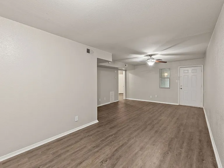 Villas at Mueller — Photo 46
