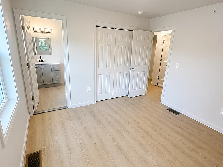 134 Florence St #1 — Photo 10