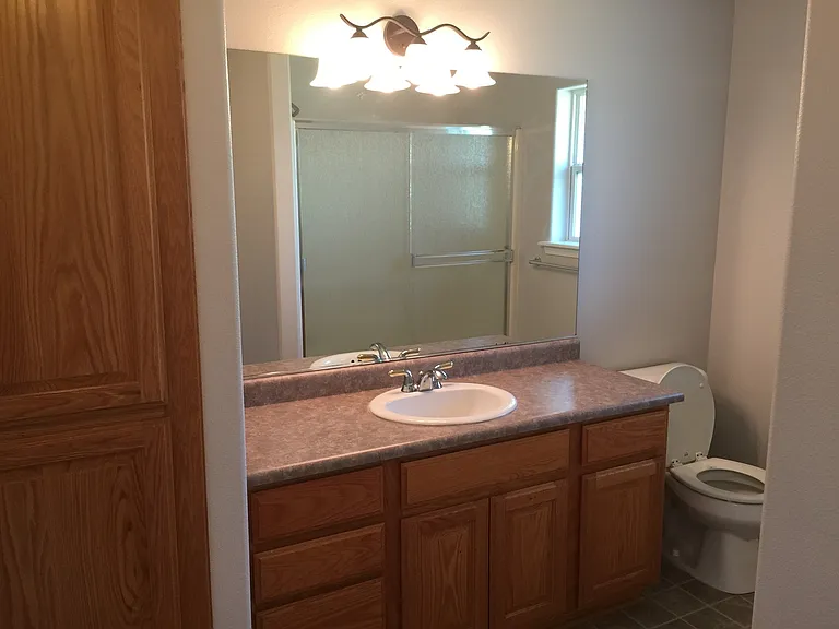 2723 Esther Ln — Photo 11