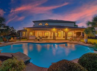 14 Royal King Rd, Tomball, TX 77377