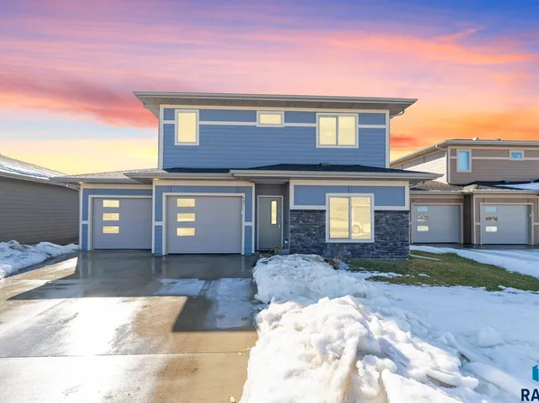 647 Ross St, Harrisburg, SD 57032