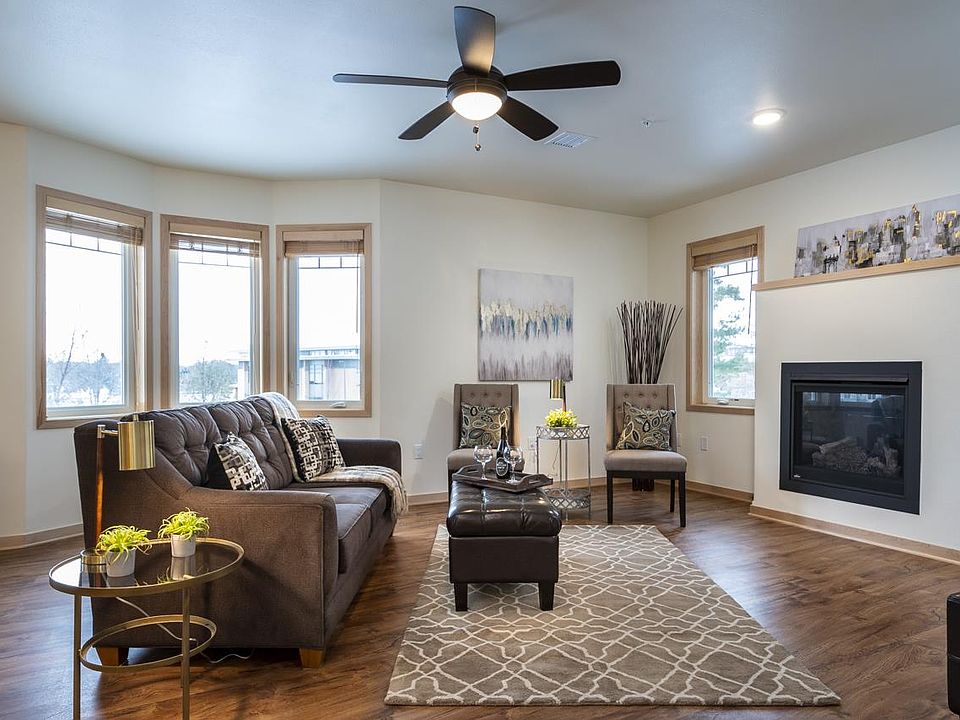 1st image of 11 Glen Brook Way #108