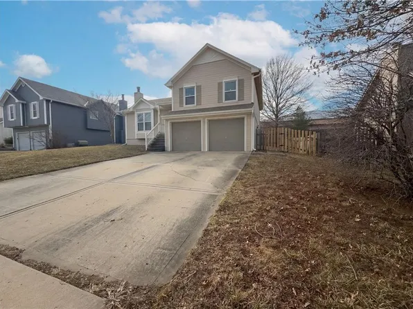 14110 Lora St, Smithville, MO 64089