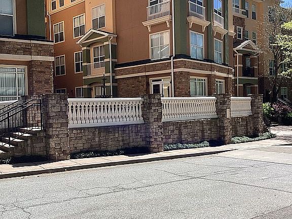 5th image of 10 Perimeter Summit Blvd #2302