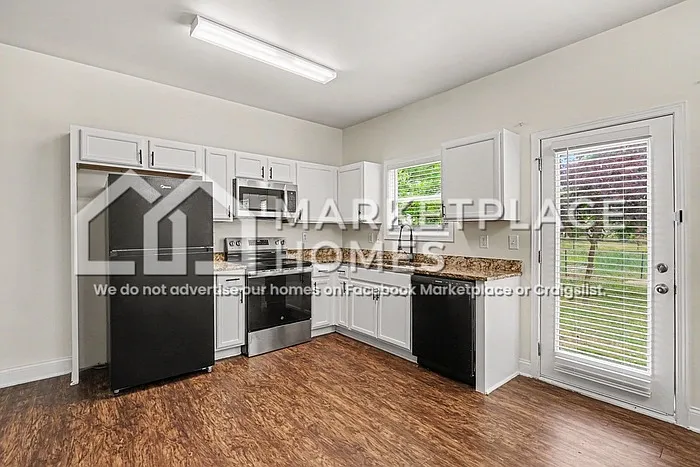 835 Johnson St — Photo 8
