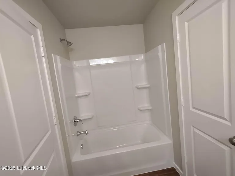 2121 N Jayton Ave #A — Photo 13