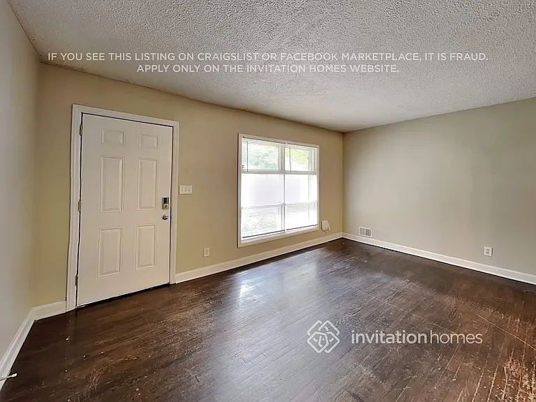2751 Flagstone Dr SE — Photo 3
