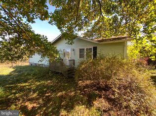 20616 Gleedsville Rd, Leesburg, VA 20175