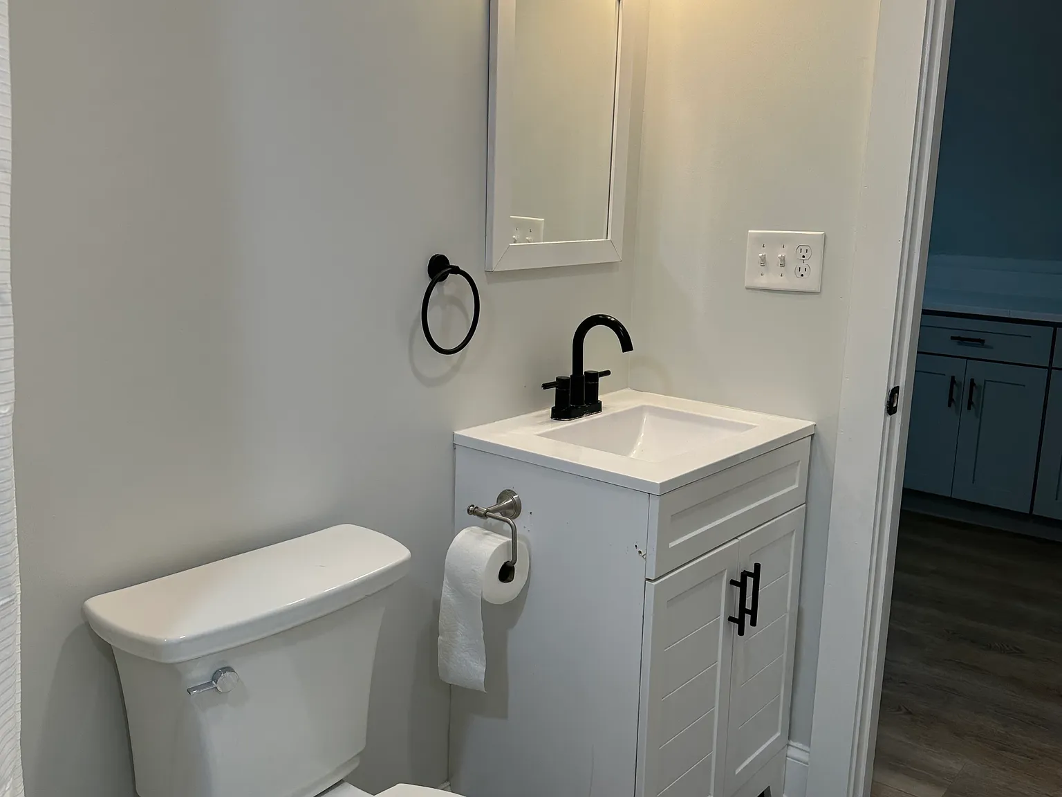 2 bed, 1000 sqft, $2,500 — Photo 4