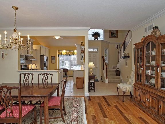 5th image of 7811 Rockdove Ln #26