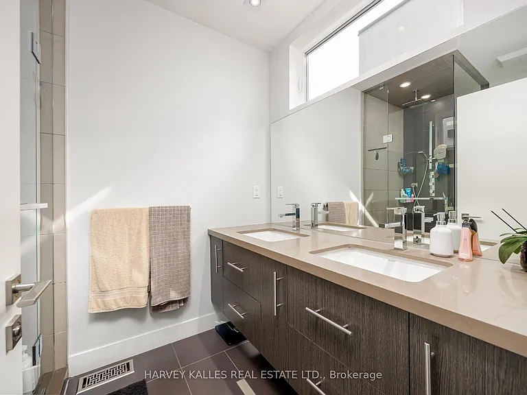 235 Cedarvale Ave — Photo 22