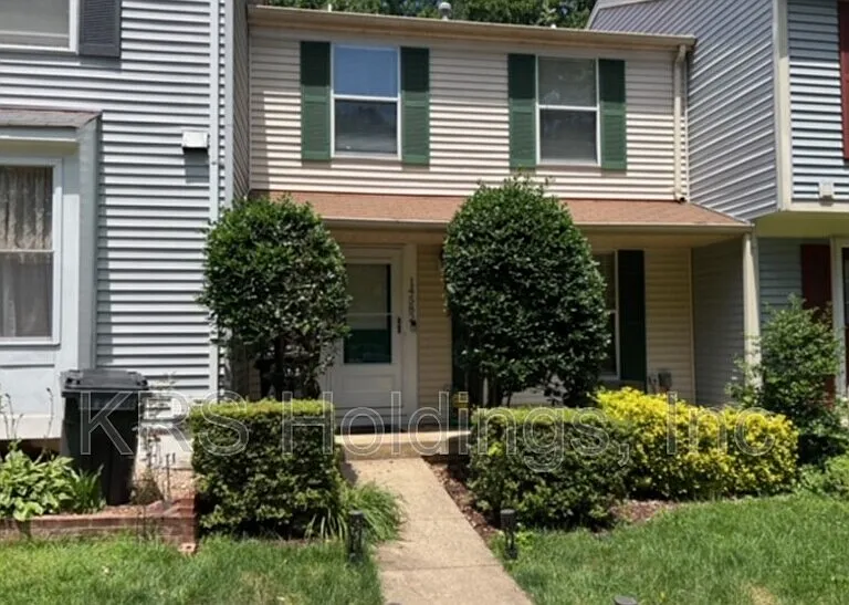 14582 Olde Kent Rd — Photo 2