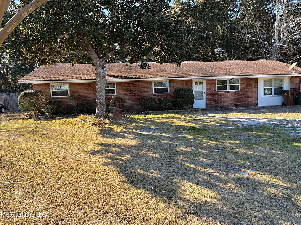 1st image of 3 Bainbridge Pl