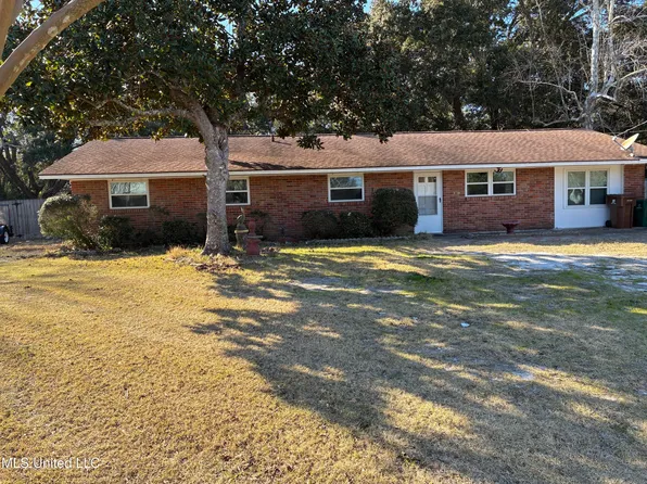 3 Bainbridge Pl, Long Beach, MS 39560