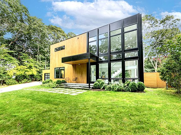 2nd image of 70 Cove Hollow Rd