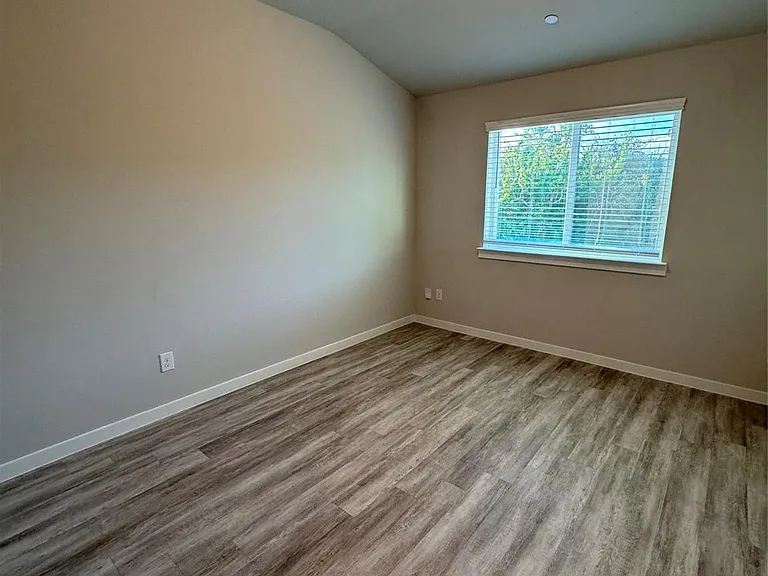 2354 Freshwater Ln — Photo 16