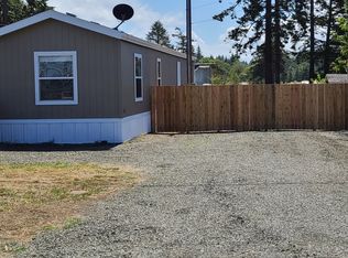 90848 Hollywood Ln, Coos Bay, OR 97420