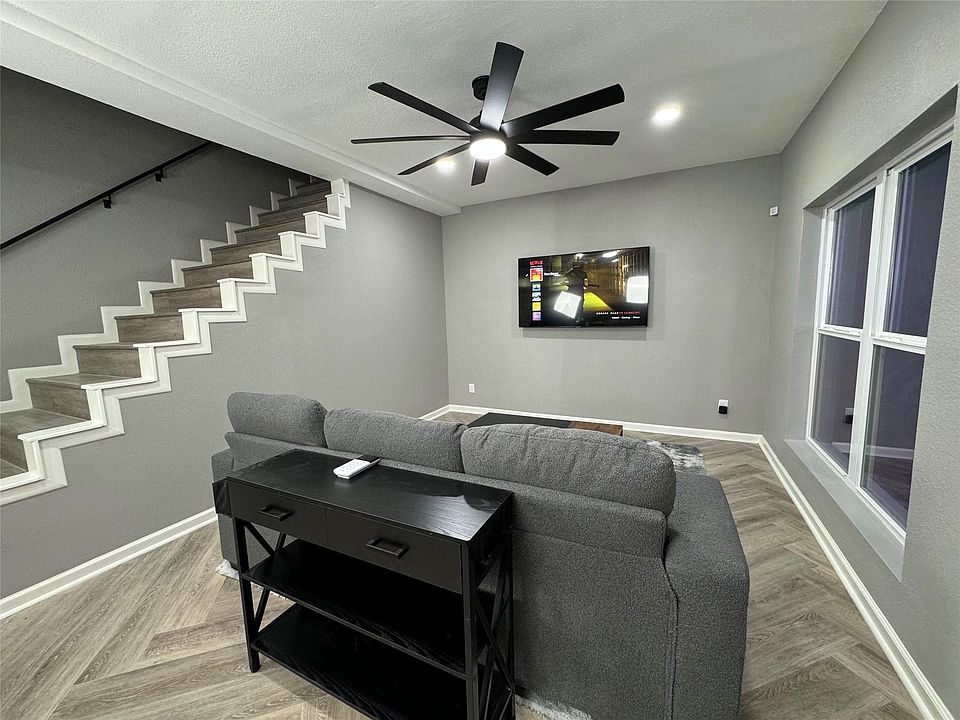 1st image of 1115 Augusta Dr APT 38