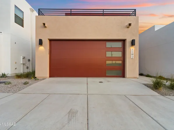 2674 S J Christopher St, Tucson, AZ 85713