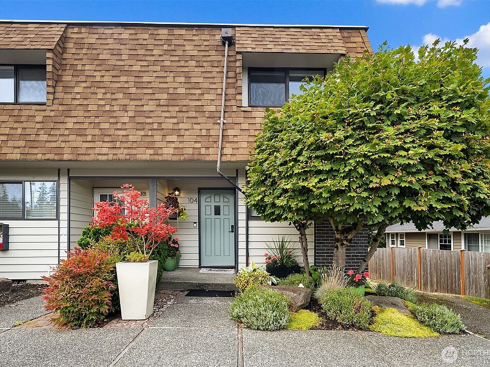 1st image of 21105 80th Avenue W #104