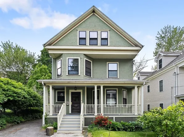 27 Chilcott Pl #2, Jamaica Plain, MA 02130