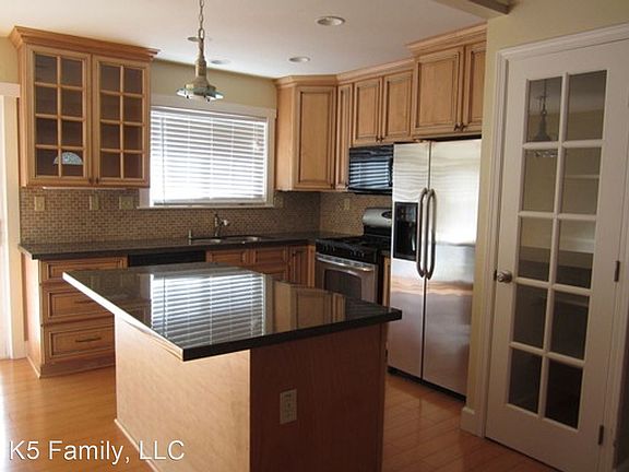5th image of 1330 Cypress Dr
