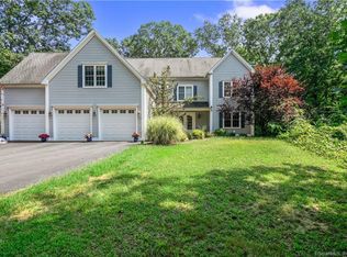 1255 Moose Hill Rd, Guilford, CT 06437