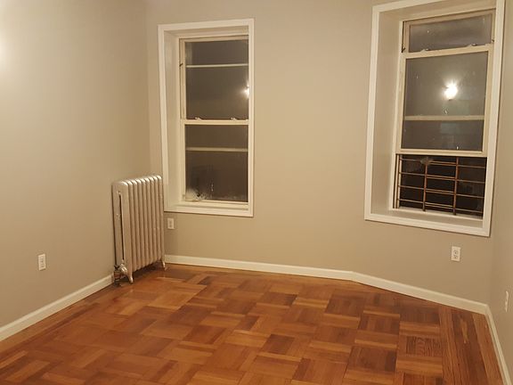 2nd image of 662 E 21st St