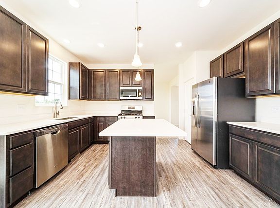 4th image of 6630 Galway Dr