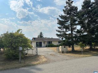 170 E Runnion Rd, Sequim, WA 98382