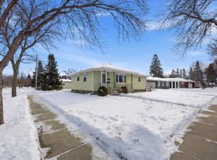 2204 7th St S, Moorhead, MN 56560