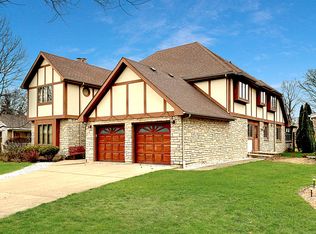 2919 Virginia St, Park Ridge, IL 60068