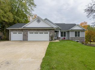15483 S Barton Lake Dr, Vicksburg, MI 49097