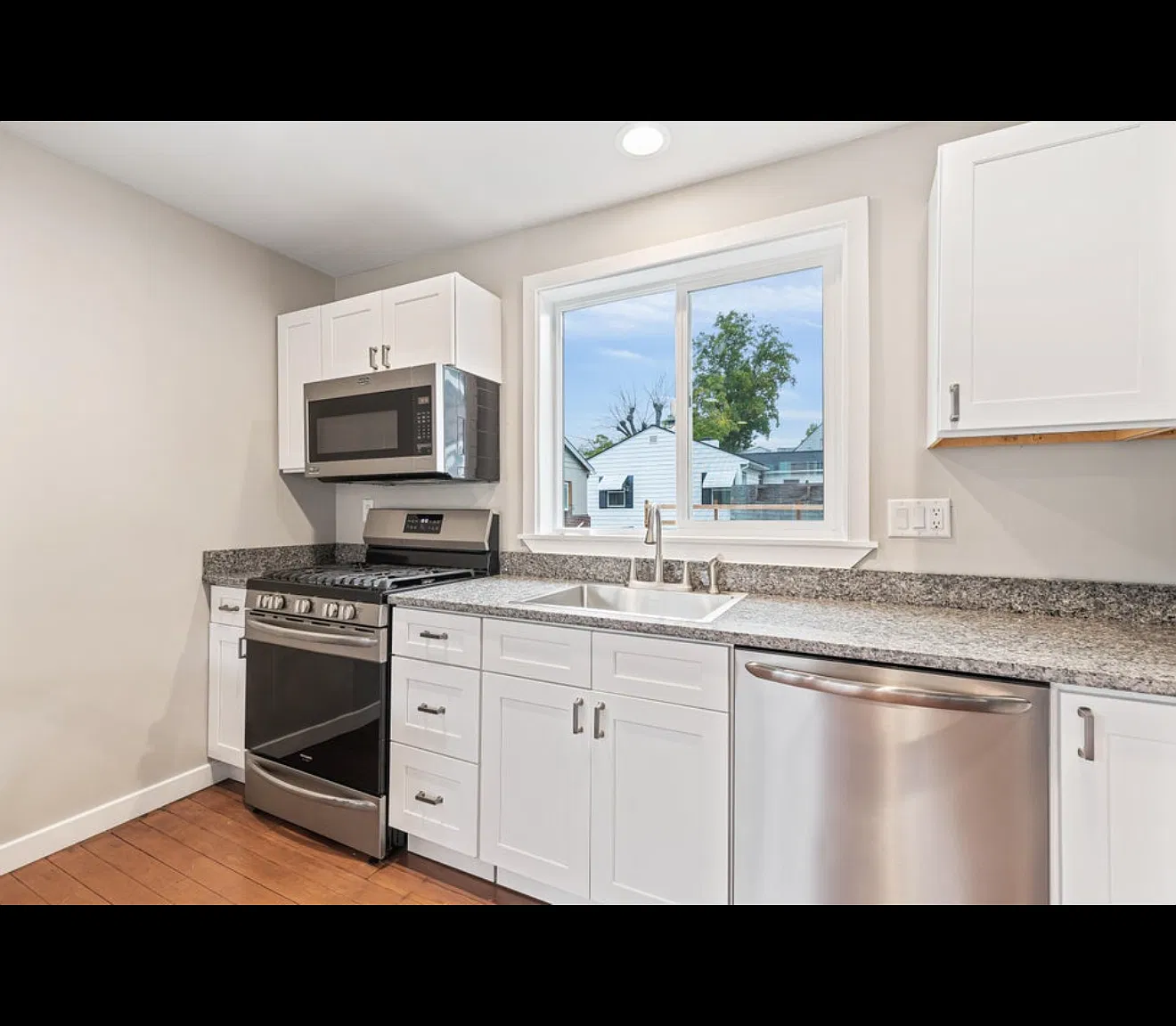 1 bed, 450 sqft, $1,250 — Photo 3