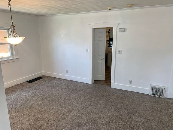 4th image of 613 W Loucks Ave