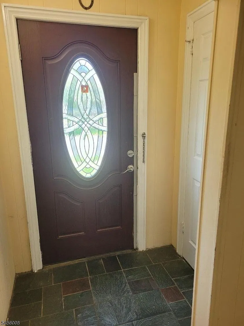 3 bed, 2.0 bath, $3,750 — Photo 4