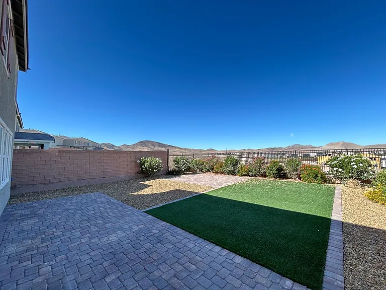 2677 Gallarate Dr — Photo 34