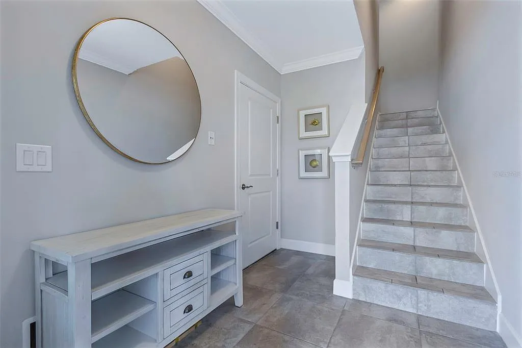 3 bed, 3.0 bath, 2080 sqft, $4,650 — Photo 3