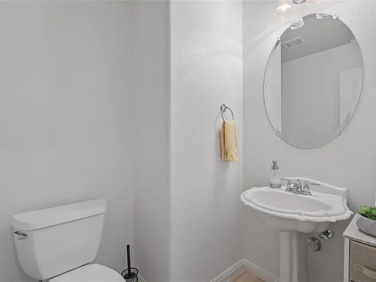 2101 Aaron Ross Way — Photo 27