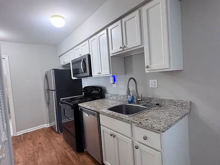 204 Cherry St #55 — Photo 2