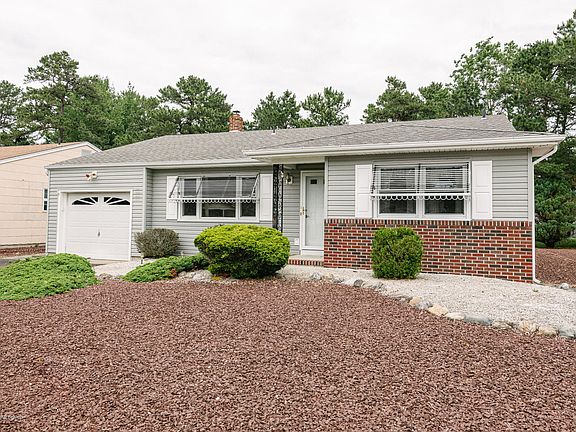 2nd image of 6 Zeeland Dr