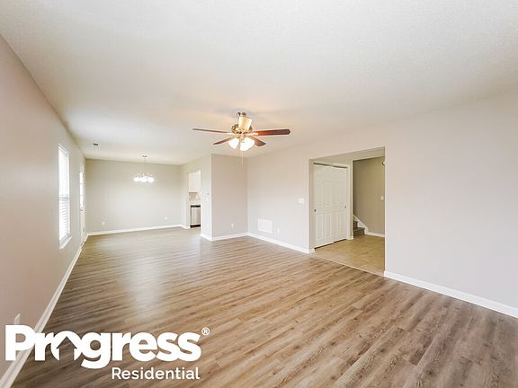 4th image of 1714 Willowview Ln