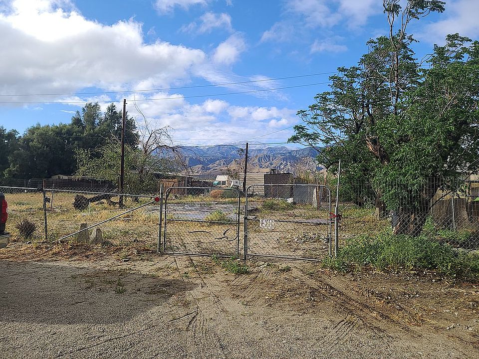2nd image of 51834 Maxine Ave