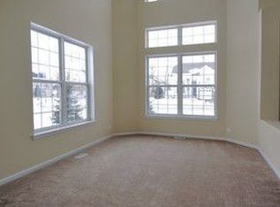 1957 Raintree Rd, Yorkville, IL 60560