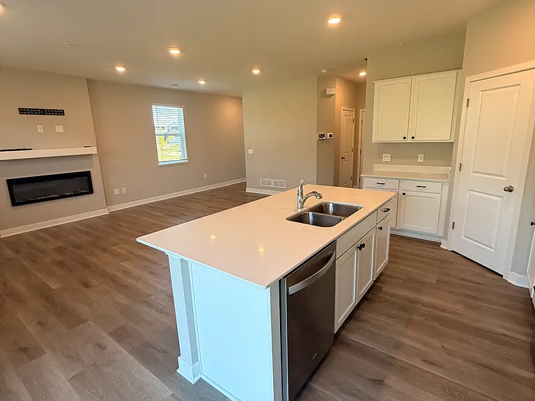 17033 Dysart Pl — Photo 3