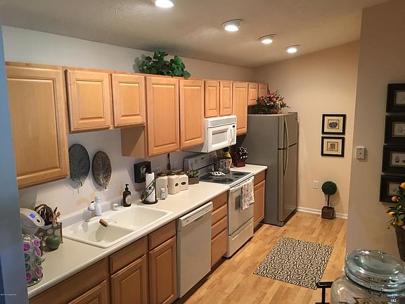 3rd image of 1205 Winter Springs Ct Unit 204