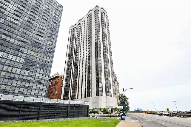 1st image of 990 N Lake Shore Dr APT 27B