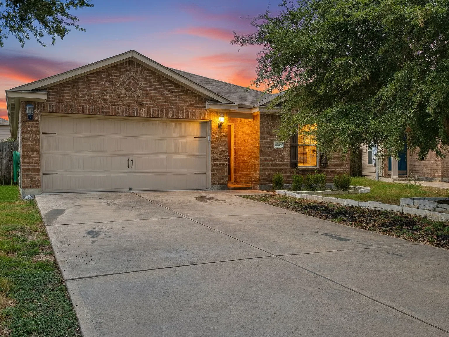 6643 Luckey Tree, San Antonio TX 78252 — Photo 2