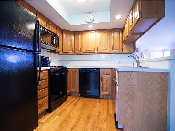 3rd image of 110 Turnessa Dr #A